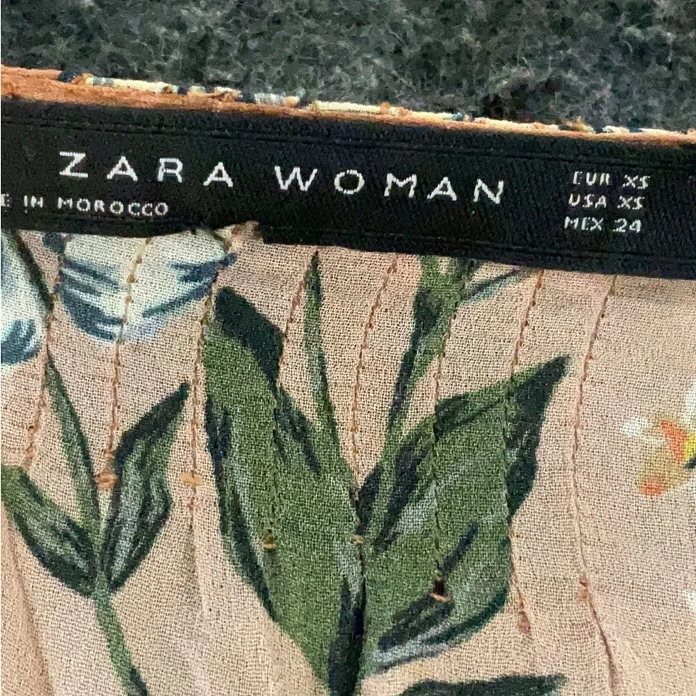 Zara Chic Floral Long Sleeve Dress in Black and Brown - Picture 6 of 8